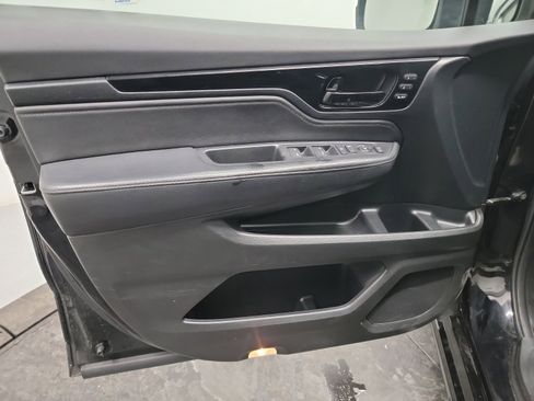 Used 2023 Honda Odyssey Touring image 13