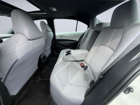 Used 2020 Toyota Corolla SE w/ SE Premium Package FWD image 17