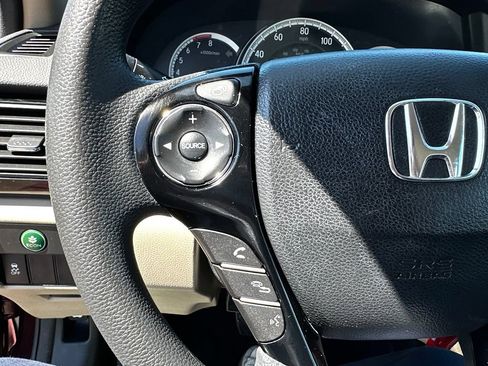 Used 2016 Honda Accord LX image 25