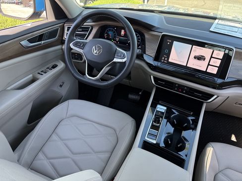 New 2026 Volkswagen Atlas SE FWD image 11