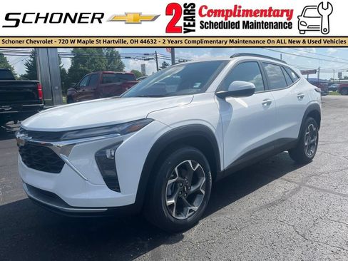 New 2026 Chevrolet Trax LT w/ LT Convenience Package FWD image 1
