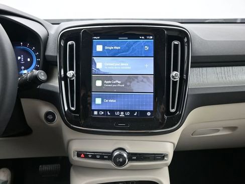 Used 2024 Volvo XC40 B5 Plus w/ Protection Package Premier image 12