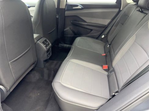 Used 2024 Volkswagen Taos SE image 34