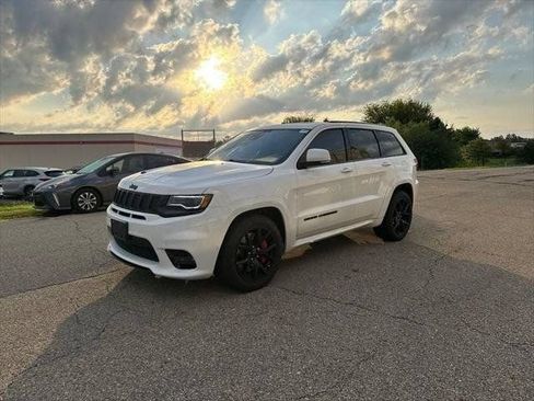 Used 2018 Jeep Grand Cherokee SRT w/ Trailer Tow Group IV AWD/4WD image 74