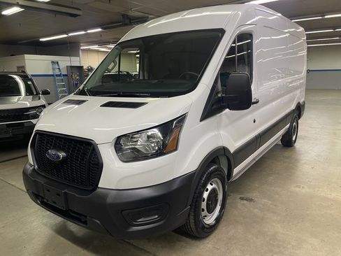 Certified 2025 Ford Transit 250 148 Medium Roof RWD image 4