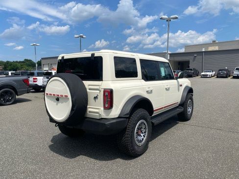 New 2026 Ford Bronco Outer Banks w/ Sasquatch Package AWD/4WD image 5