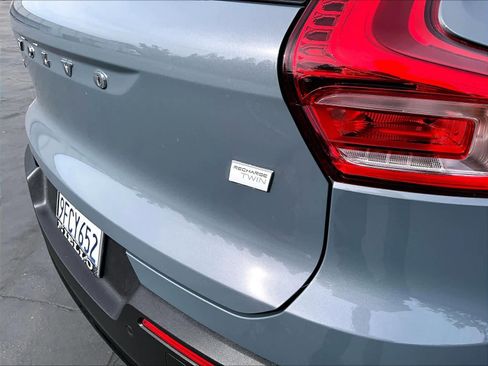 Used 2023 Volvo XC40 Recharge Ultimate AWD/4WD image 11
