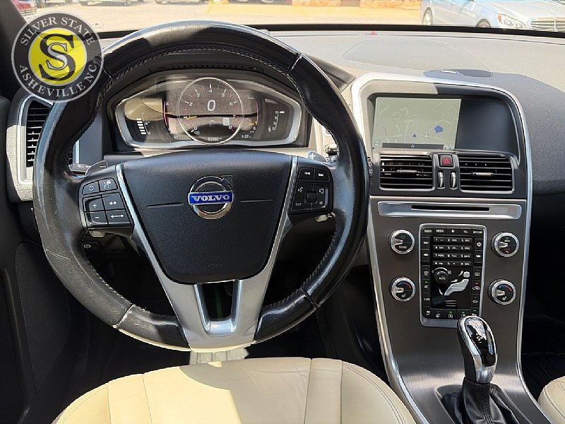 Used 2015 Volvo XC60 T6 Platinum FWD image 26