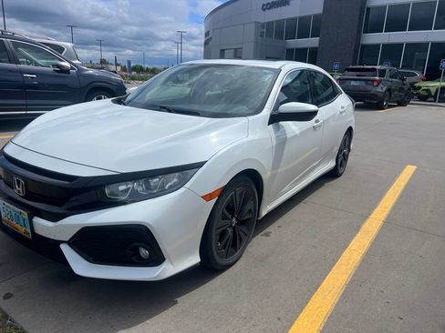 Used 2018 Honda Civic EX image 2