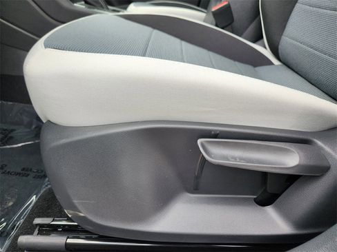 New 2025 Volkswagen Taos S image 8