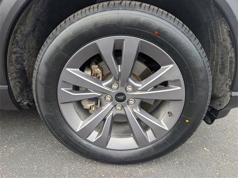 Used 2022 Ford Explorer XLT w/ Equipment Group 202A image 24