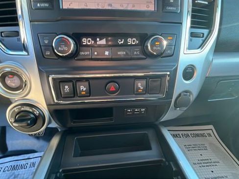 Used 2019 Nissan Titan PRO-4X AWD/4WD image 15