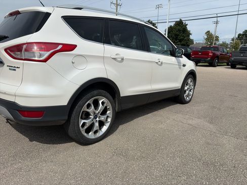 Used 2016 Ford Escape Titanium AWD/4WD image 3