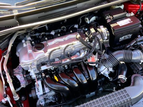 Used 2021 Toyota Corolla LE image 31