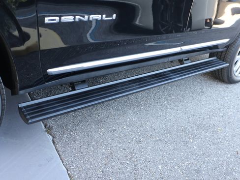 Used 2022 GMC Yukon Denali w/ Advanced Technology Package RWD image 14