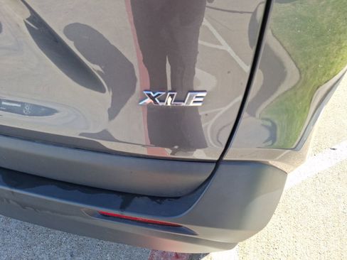 Used 2024 Toyota RAV4 XLE w/ Convenience Package image 12