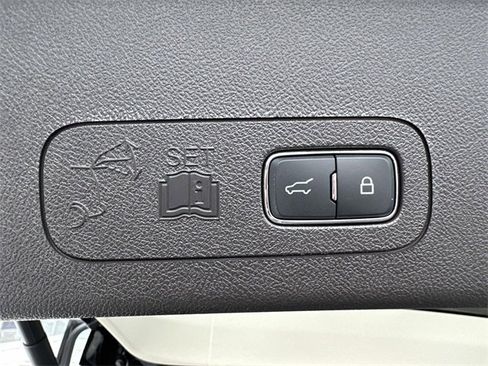 Used 2023 Lincoln Aviator Black Label w/ Jet Package image 91