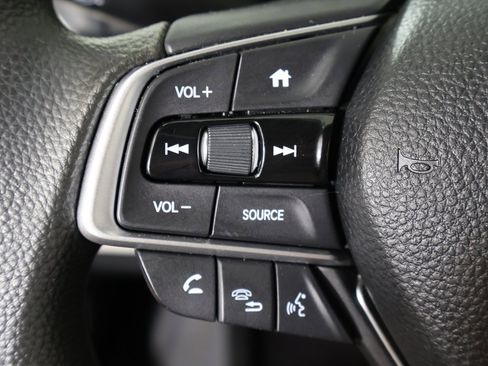 Used 2018 Honda Accord LX image 36