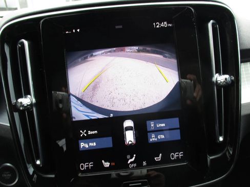 Used 2022 Volvo XC40 T5 Momentum image 90