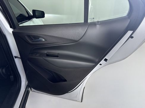 Used 2018 Chevrolet Equinox LT w/ Sun & Infotainment Package image 28