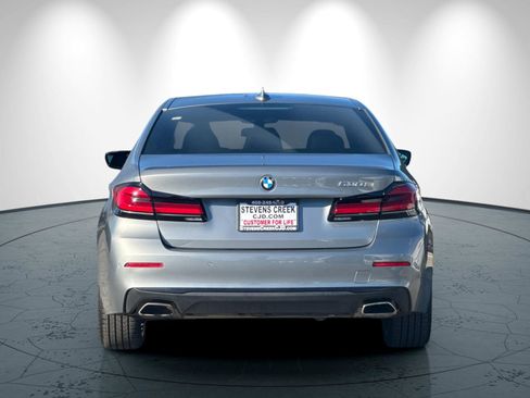 Used 2023 BMW 530i w/ Premium Package image 5