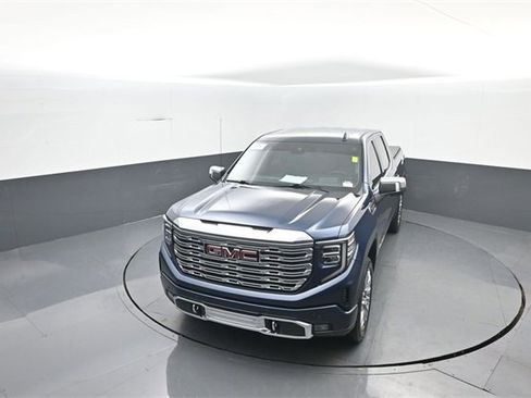 Used 2022 GMC Sierra 1500 Denali w/ Denali Reserve Package image 27