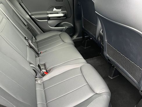 Certified 2025 Mercedes-Benz GLA 250 4MATIC image 18