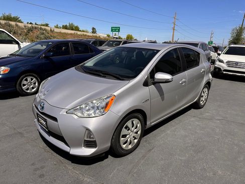 Used 2014 Toyota Prius C Two FWD image 2