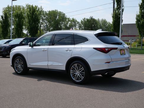 Used 2024 Acura MDX SH-AWD w/ Advance Package image 5