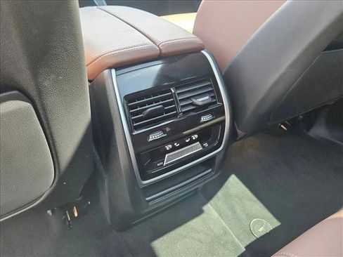 Used 2021 BMW X5 sDrive40i w/ Premium Package RWD image 18