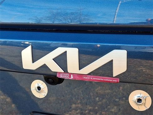 Certified 2025 Kia Niro EX Touring image 29