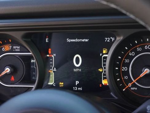 New 2026 Jeep Wrangler Unlimited Rubicon AWD/4WD image 31