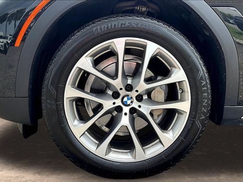 Used 2022 BMW X6 xDrive40i AWD/4WD image 34