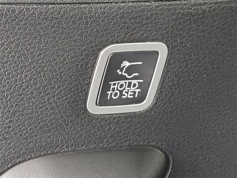 New 2024 Jeep Wagoneer Series III w/ Rear Seat Video Group 1 image 15