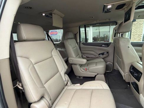 Used 2019 GMC Yukon XL SLT w/ Premium Edition image 31