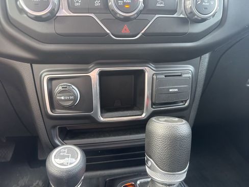 Used 2021 Jeep Wrangler Unlimited Sport AWD/4WD image 26
