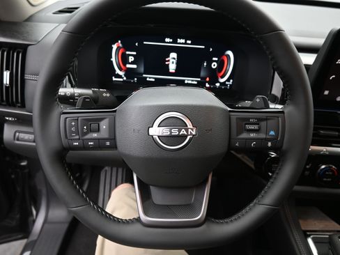 New 2026 Nissan Pathfinder Platinum FWD image 14