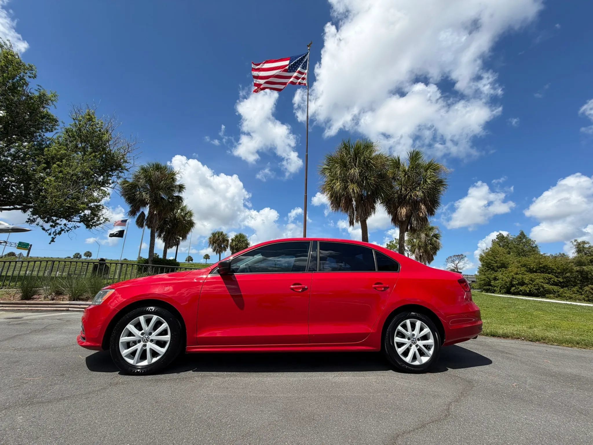 Used 2015 Volkswagen Jetta SE FWD image 30