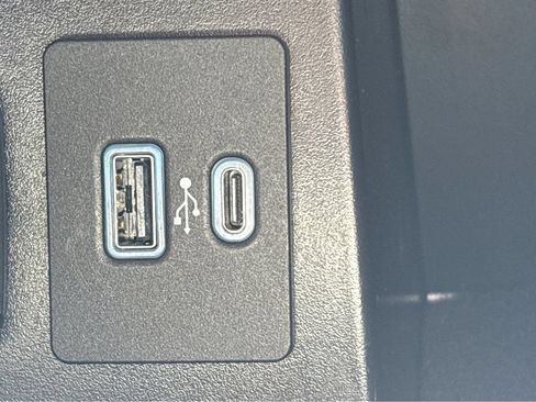 Used 2023 Ford Explorer XLT w/ Equipment Group 202A AWD/4WD image 35