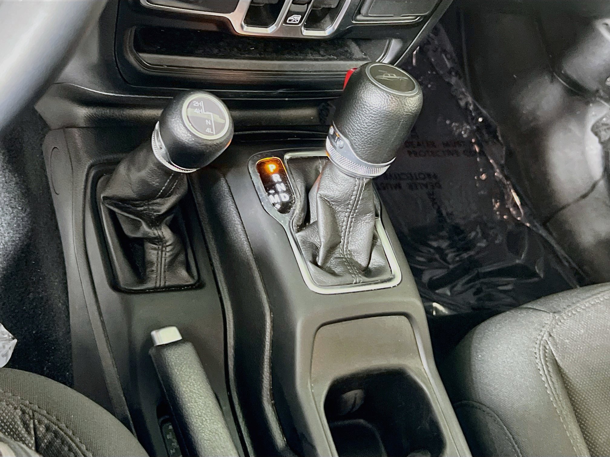 Used 2023 Jeep Gladiator Sport AWD/4WD image 16