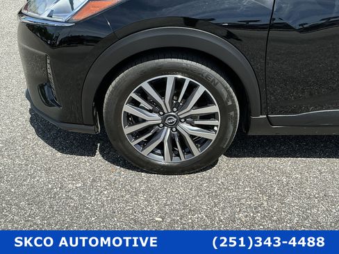 Used 2024 Nissan Kicks SV image 9