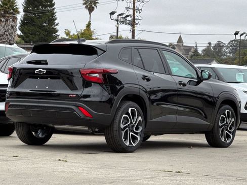 New 2026 Chevrolet Trax RS w/ Driver Confidence Package FWD image 6