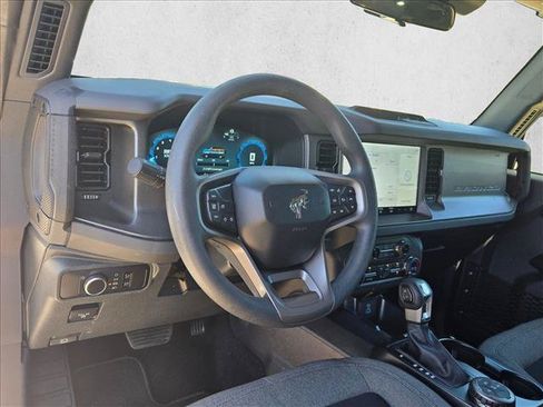 Used 2025 Ford Bronco 4-Door AWD/4WD image 10