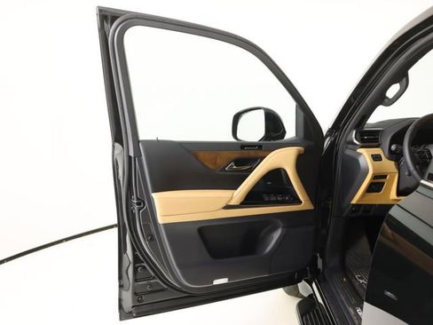 New 2026 Lexus LX 600 4WD w/ Accessory Package (2T) image 10