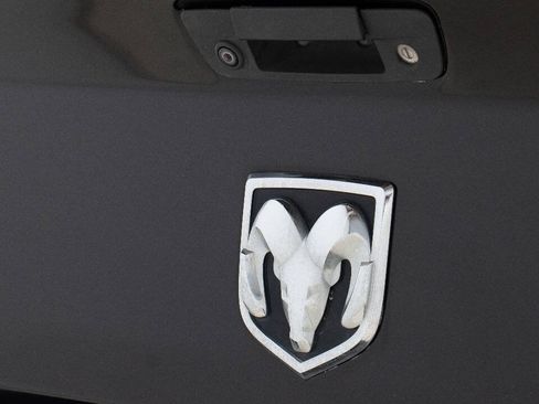 Used 2016 RAM 3500 Laramie AWD/4WD image 16