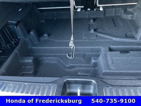 Used 2018 Mercedes-Benz GLC 300 4MATIC image 25