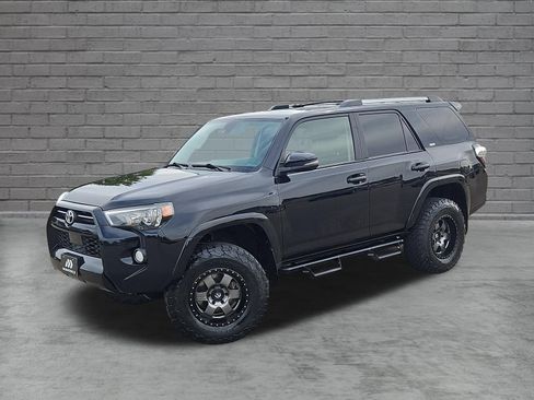 Used 2020 Toyota 4Runner SR5 Premium w/ Moonroof Package AWD/4WD image 3