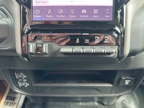 Used 2026 RAM 2500 Tradesman AWD/4WD image 18