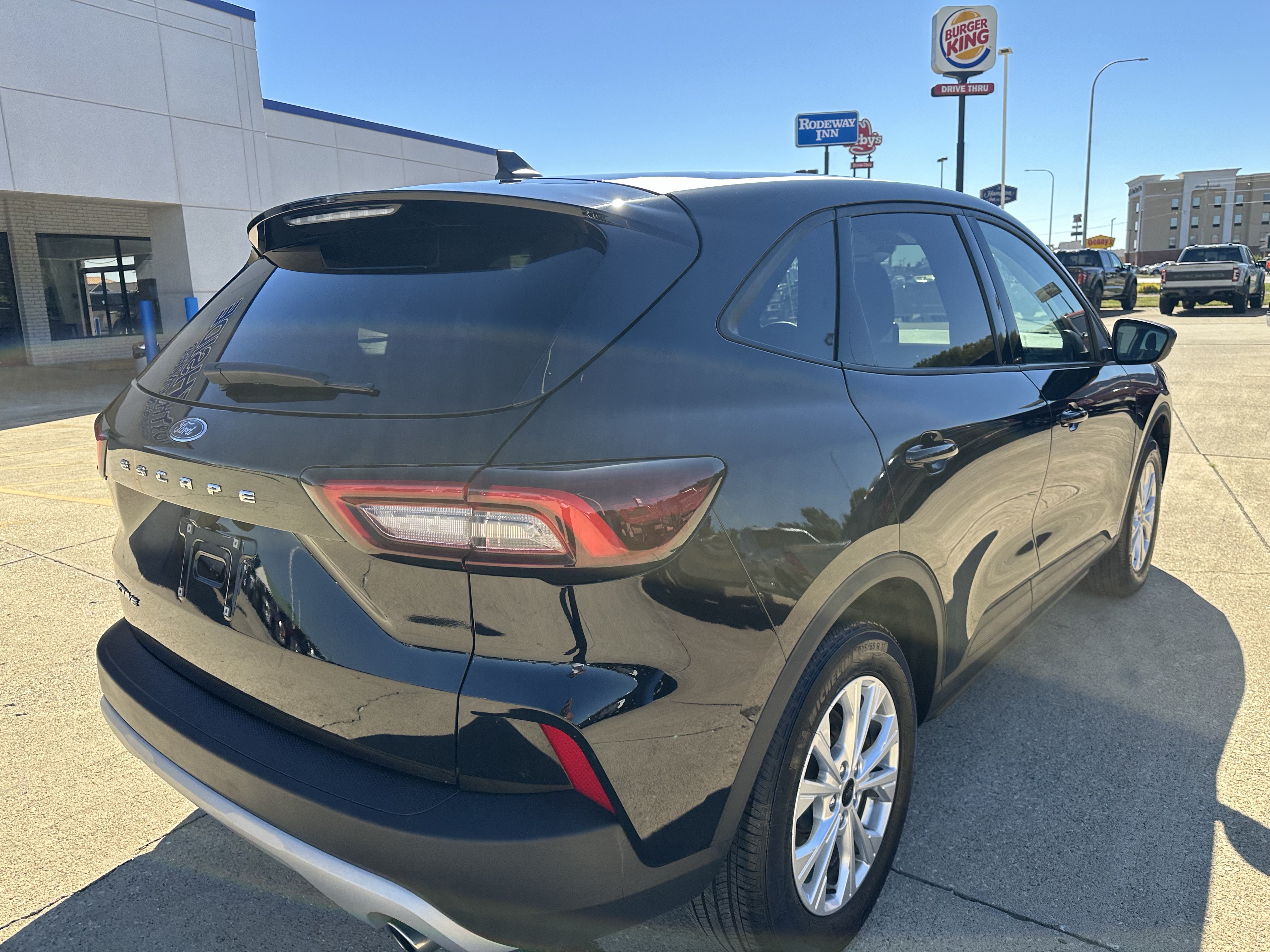 Used 2026 Ford Escape Active FWD image 7