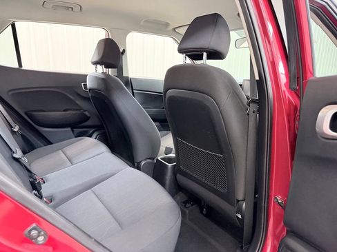Used 2022 Hyundai Venue SE w/ Cargo Package FWD image 25
